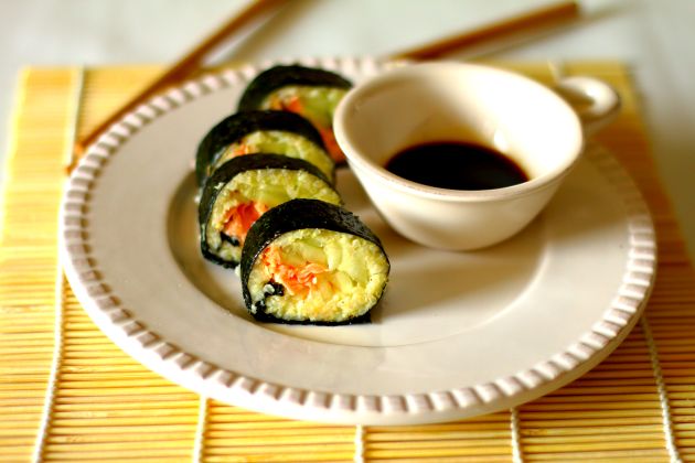 Sushi z kaszy jaglanej
