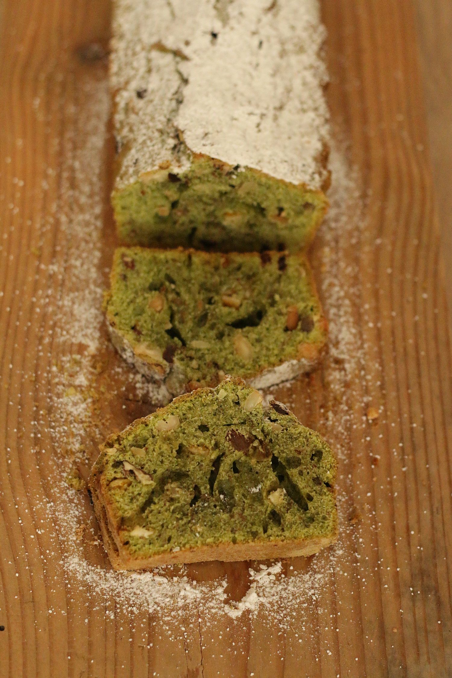 Ciasto szpinakowe z bakaliami